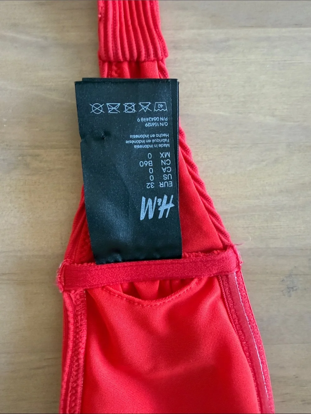 H&M red stapless bikini size 0 top & bottom | vacation, poolside, euro summer